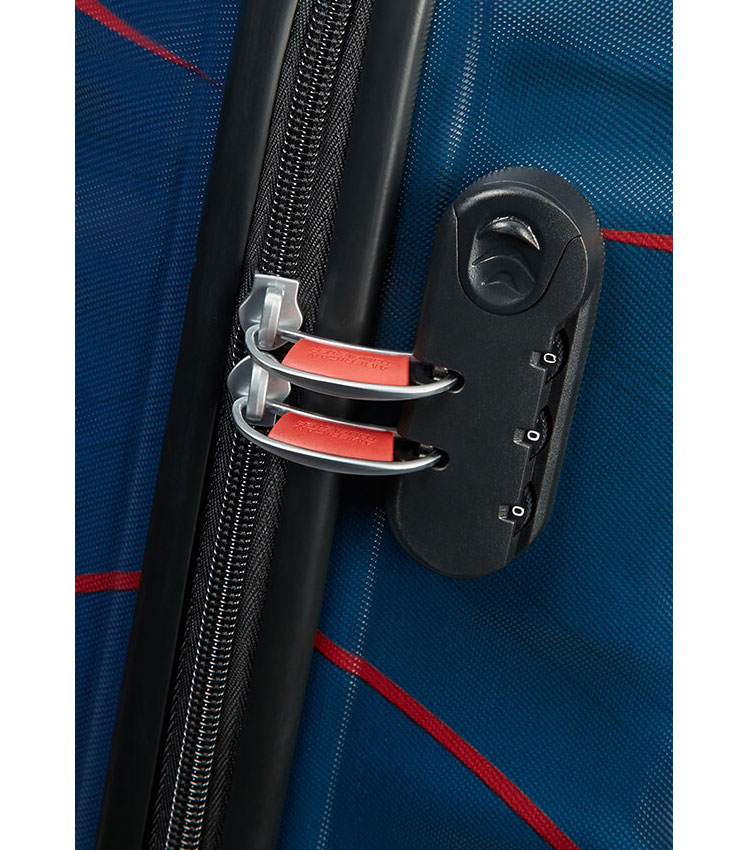 Малый чемодан American Tourister WAVEBREAKER DISNEY 31C*22002 (55 см) Captain America Close-Up ~ручная кладь~