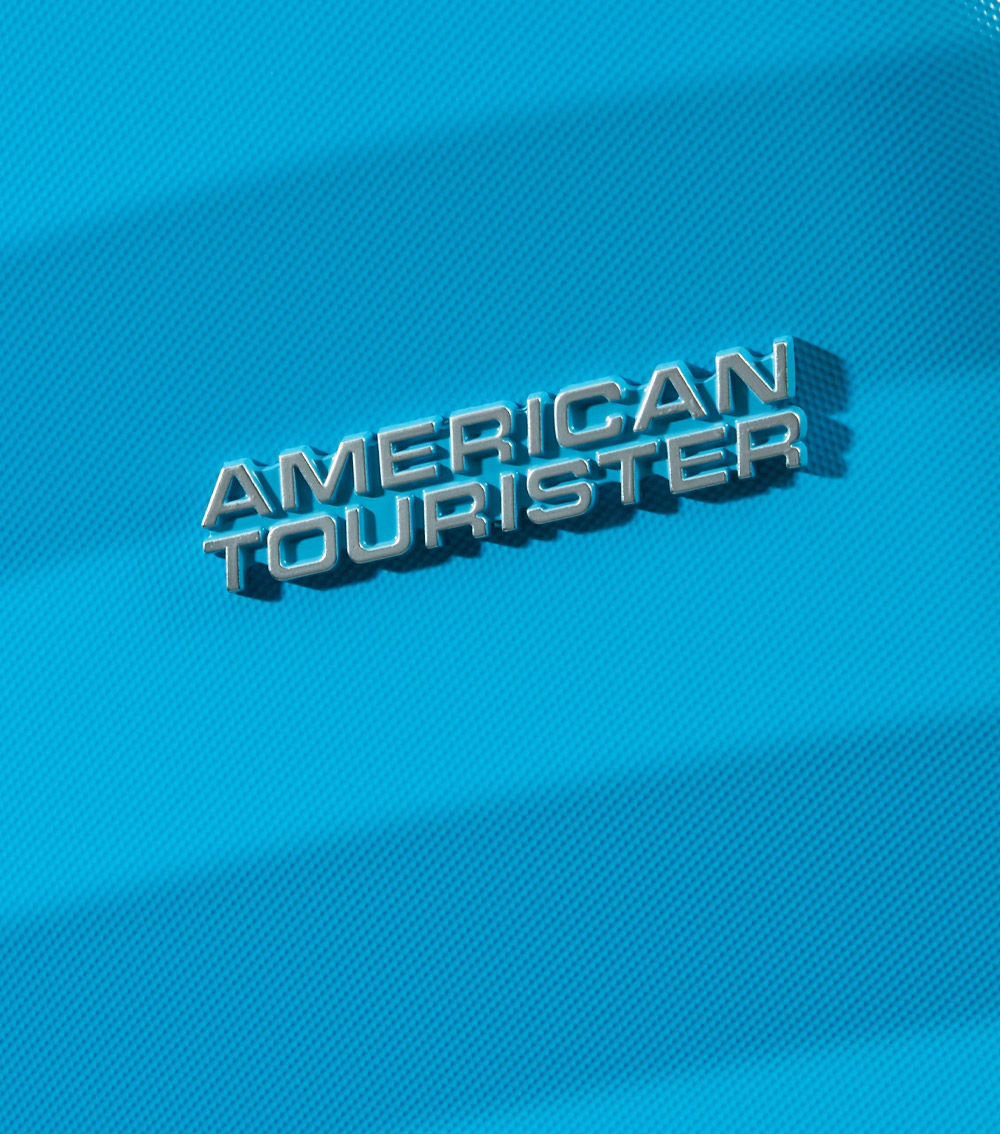 Малый чемодан-спиннер American Tourister Oceanfront 31G*11901 (55 см) ~ручная кладь