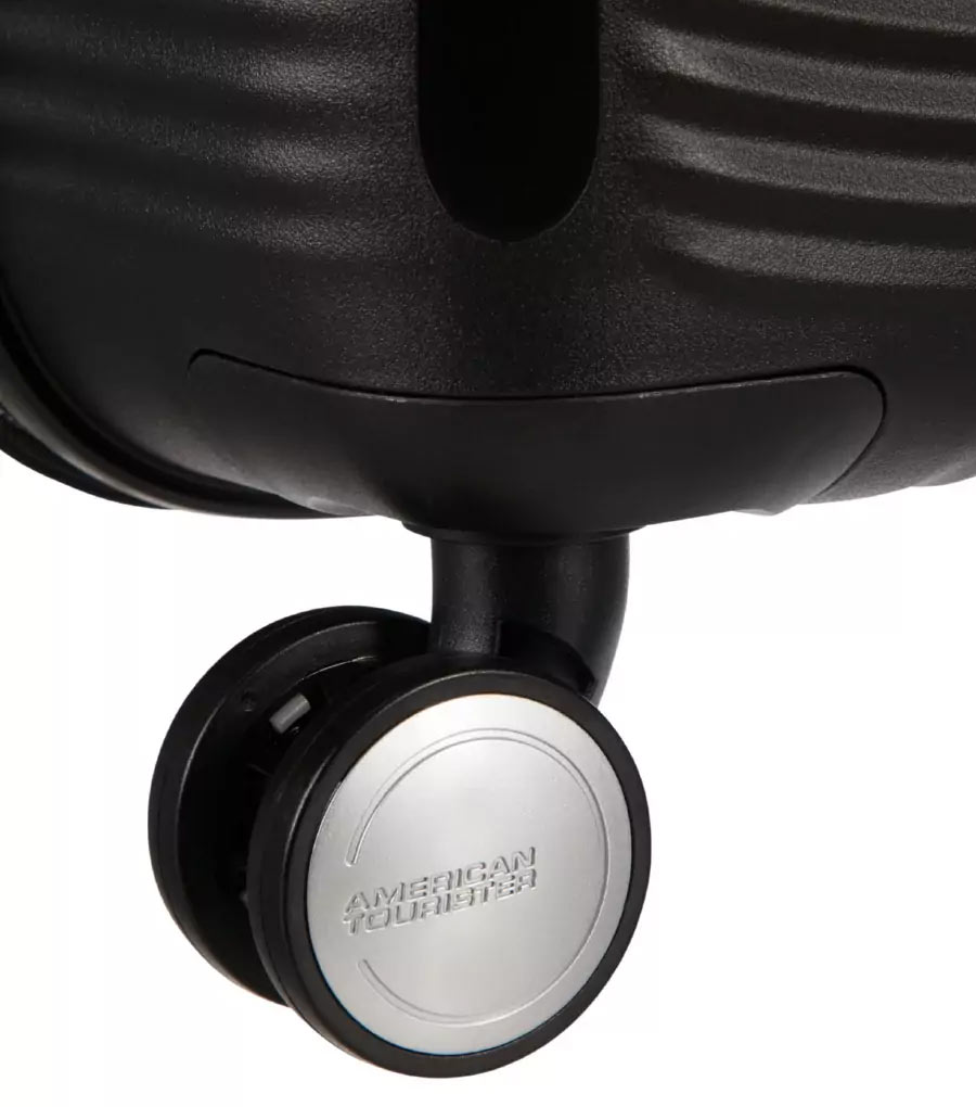 Средний чемодан American Tourister 32G*09002 Soundbox Spinner (67 см)