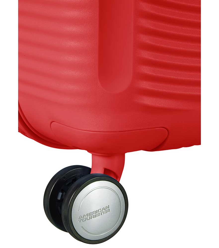Малый чемодан American Tourister 32G*10001 Soundbox Spinner (55 см) ~ручная кладь~ Coral Red