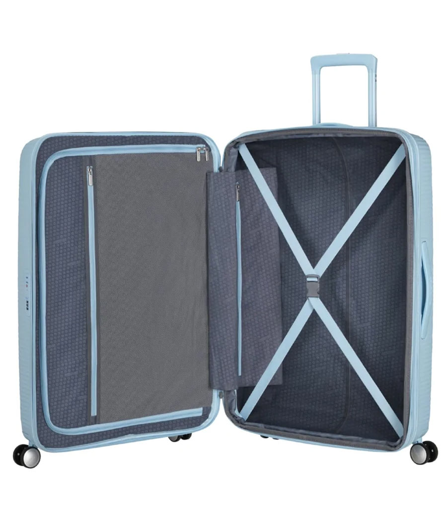 Большой чемодан American Tourister 32G*22003 Soundbox Spinner (77 см) - 	Pastel Blue