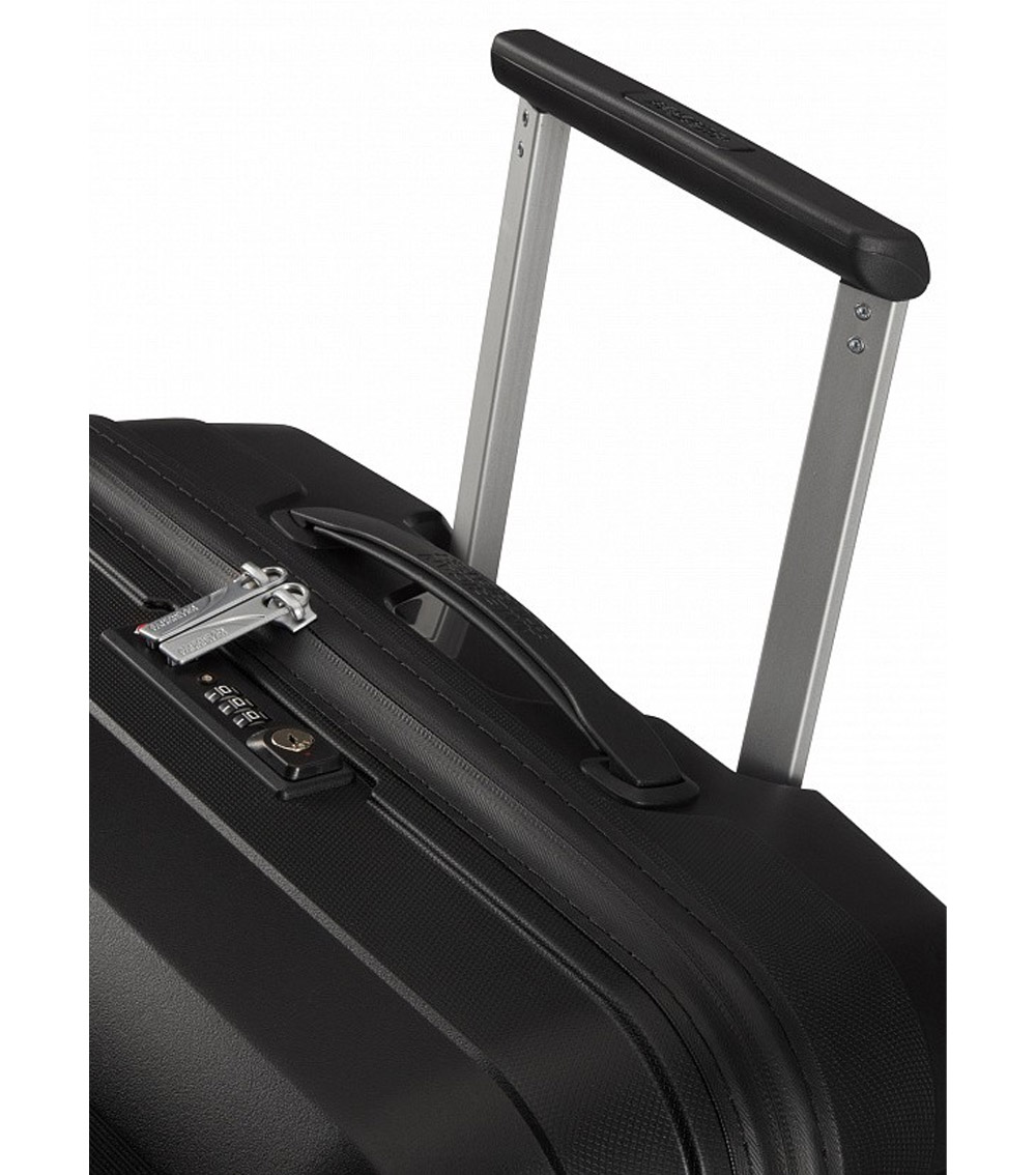 Большой чемодан American Tourister Airconic 88G*09003 (77 см) - Onyx black