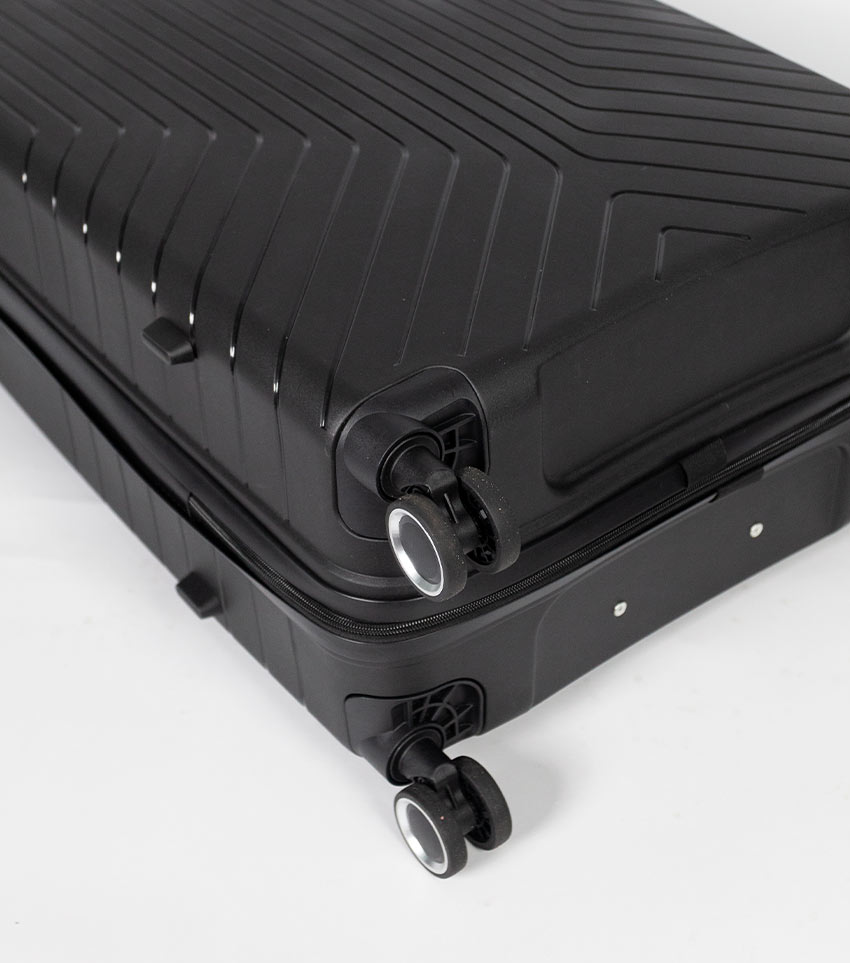 Большой чемодан Belchem Air Black -XL- (79 см)