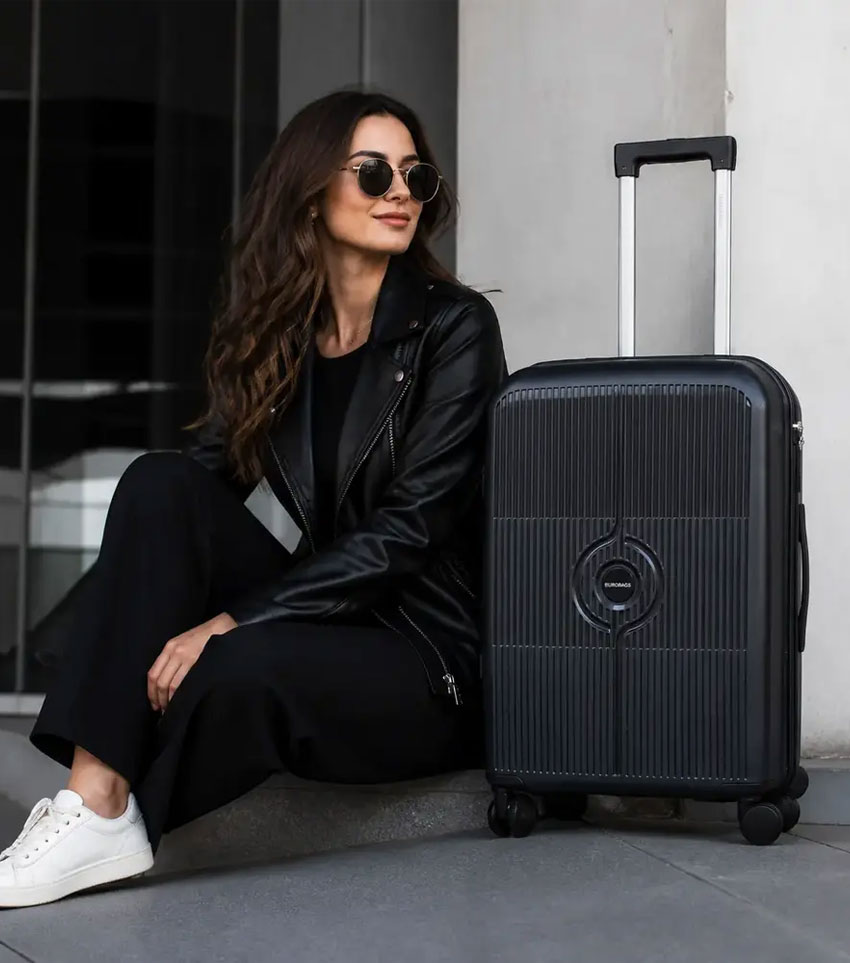 Средний чемодан Eurobags 98 Black -M- (65 см)