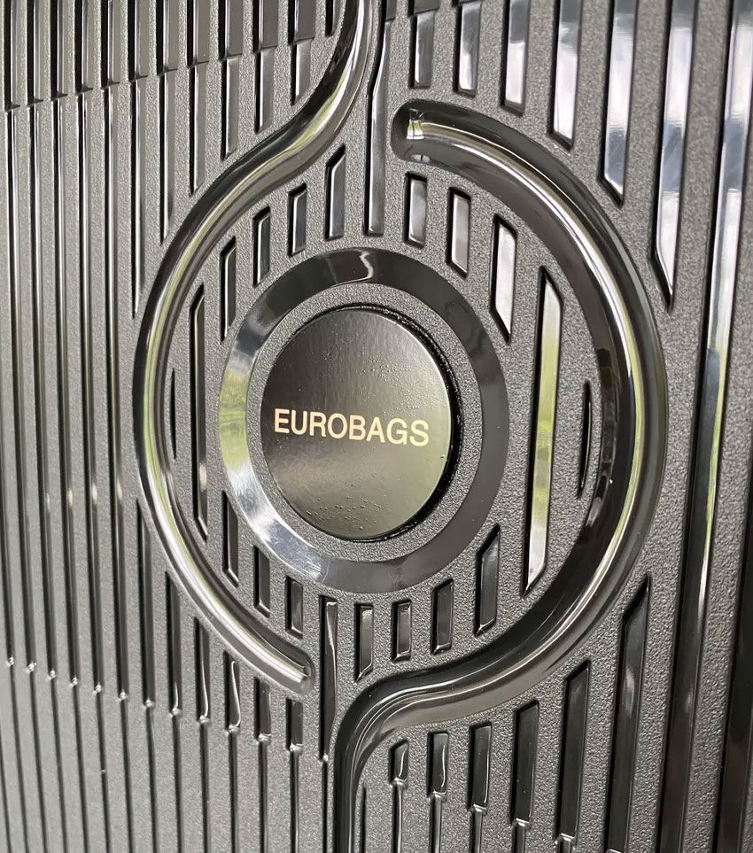 Средний чемодан Eurobags 98 Black -M- (65 см)