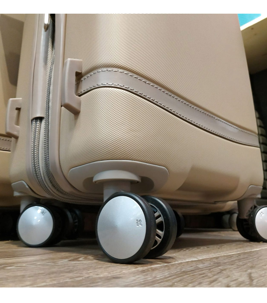 Большой чемодан IT Luggage Quaint 16-2317-08 (81 см) - Cobble
