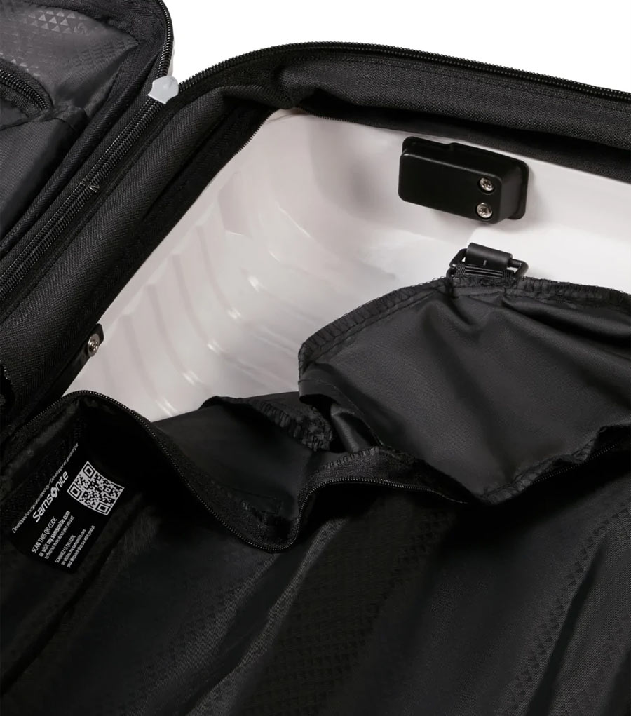 Средний чемодан American Tourister Upscape Cloud White (68 см) KJ1*25002