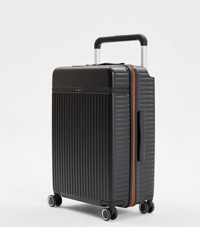 Средний чемодан L-case Roma (M - 64 см) черный