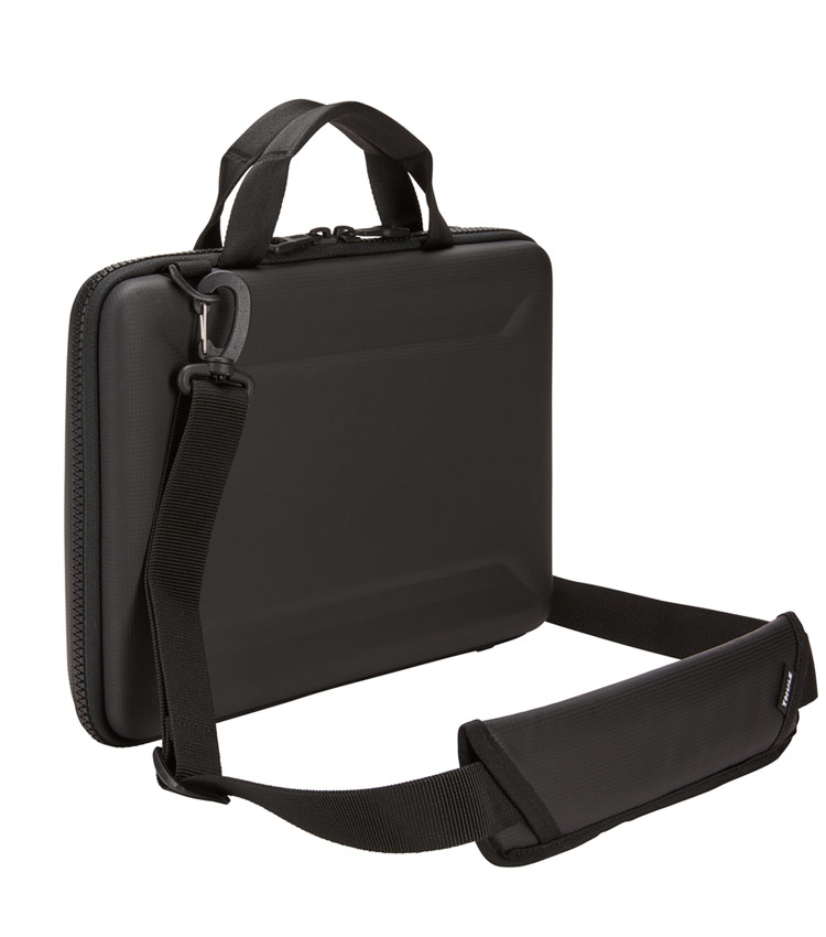 Жесткая сумка Thule Gauntlet 4 для MacBook 13 (TGAE2355BLK)