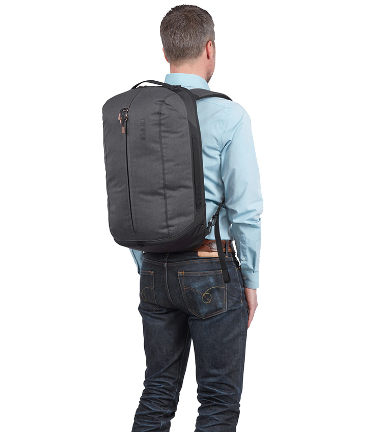 Рюкзак-трансформер Thule Vea Backpack 21L black (TVIH-116)