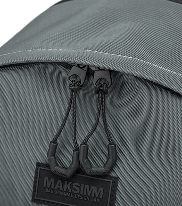 Рюкзак для мальчиков Maksimm E506 strong grey