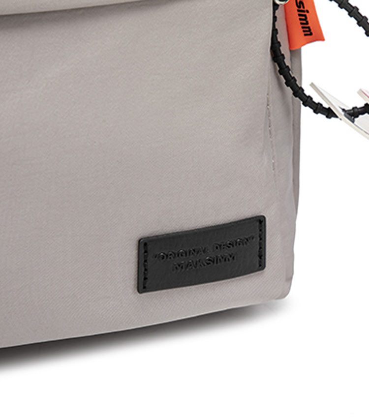 Рюкзак для девушек Maksimm K 134 light grey